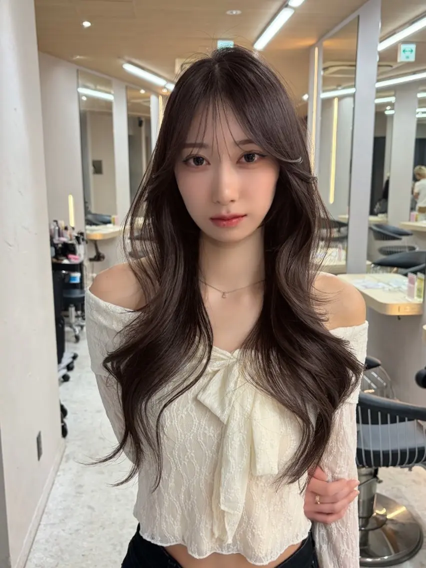 ロング Senne groupのヘアスタイル