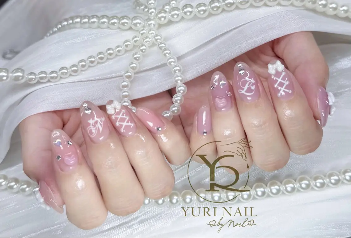ネイル ハンドネイル フットネイル ハンドケア YURI Nail NARITAのネイルデザイン