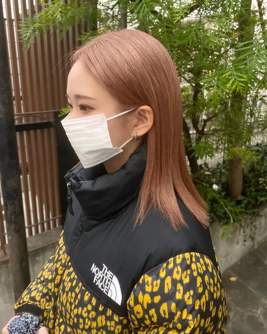 ミディアム カラー カット ヘアカラー トリートメント 抜きっぱなしブロンド /ハイトーン/カナタのヘアスタイル