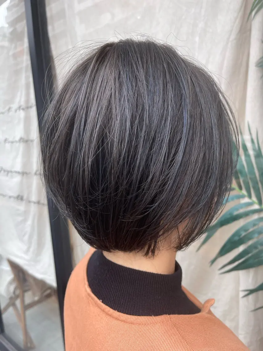 ショート カラー 塚本 昂のヘアスタイル