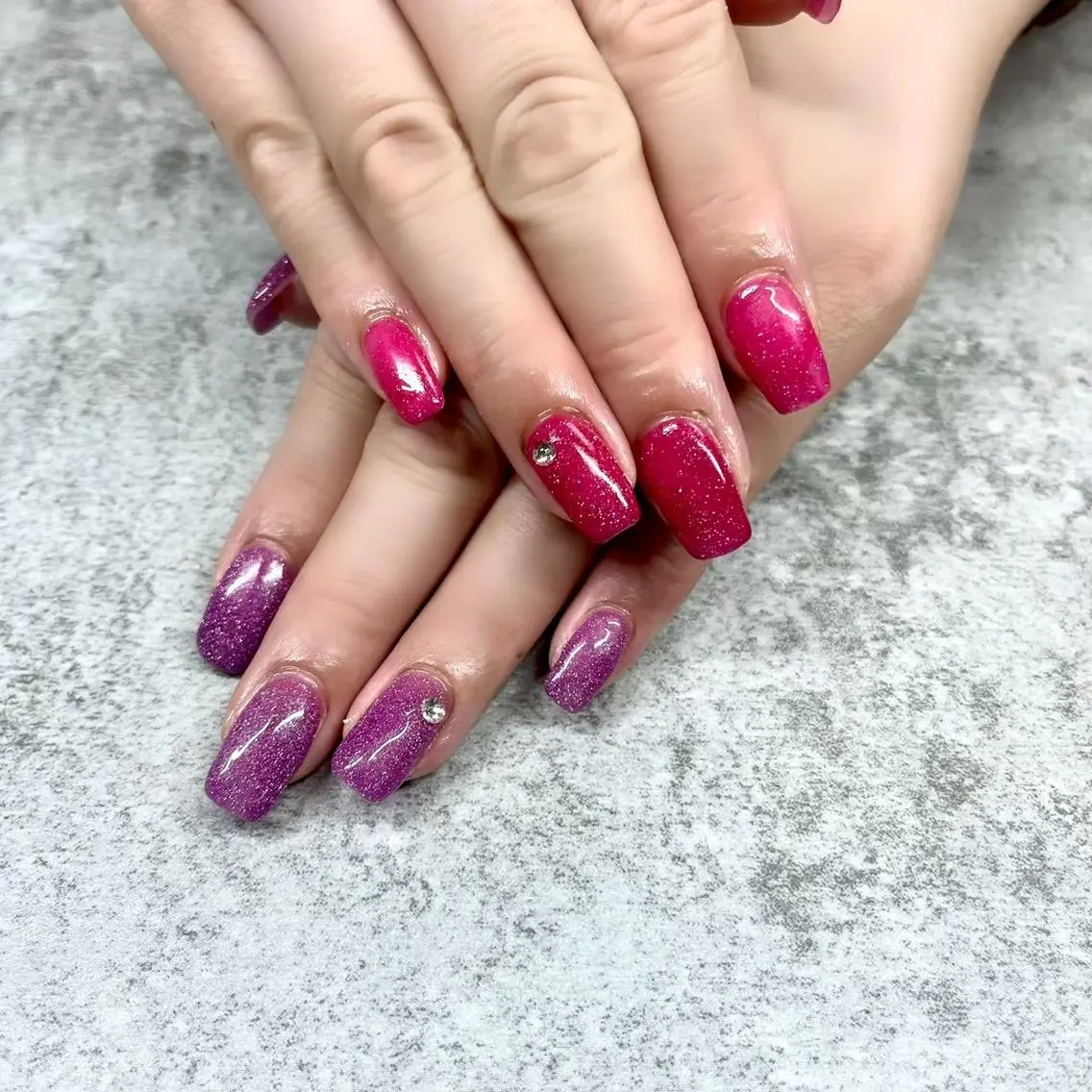 ネイル チークネイル 桜ネイル フラッシュネイル フレンチネイル ジェルネイル パラジェルフィルイン マグネットISHIIのネイルデザイン