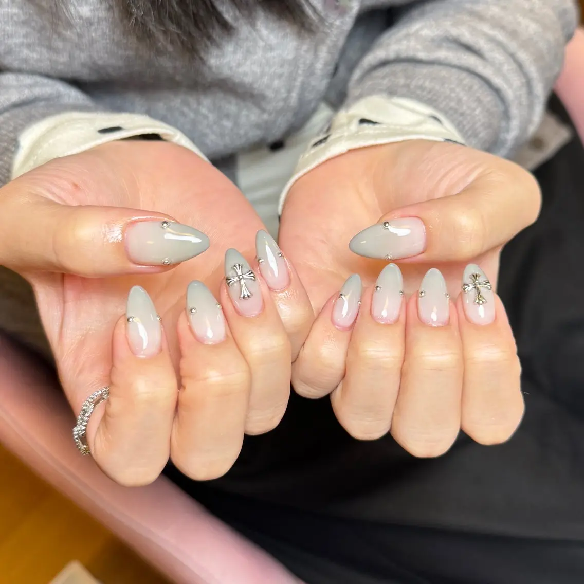 ネイル ボルドー ブラウン チークネイル ドット フットネイル ハンドネイル ハンドケア VAN NAIL 海老名展のネイルデザイン