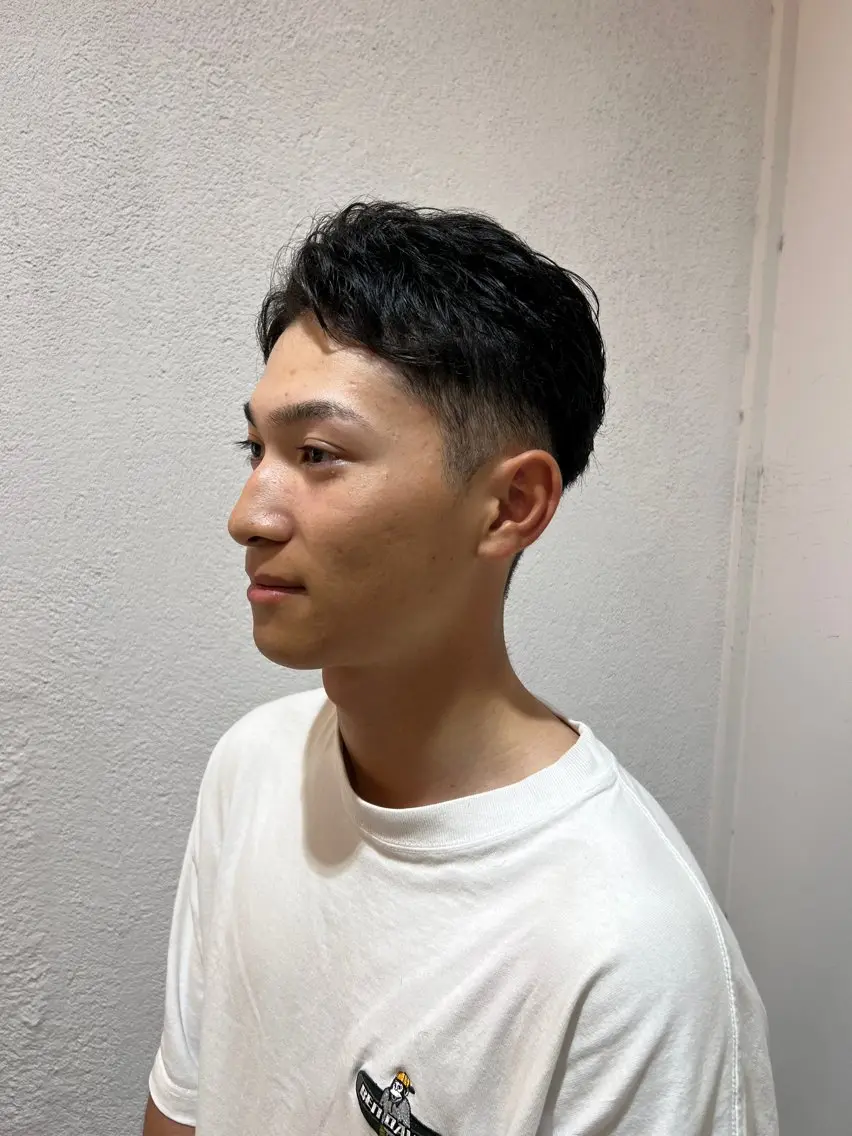 ショート パーマ メンズ 徳澤 一真のヘアスタイル