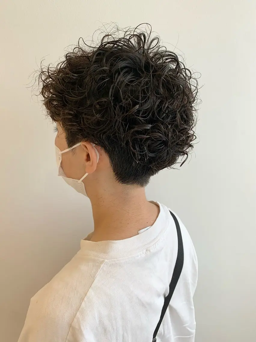 ショート パーマ プードルパーマ カット パーマ ayumi🌈 インナーカラー🌈のヘアスタイル