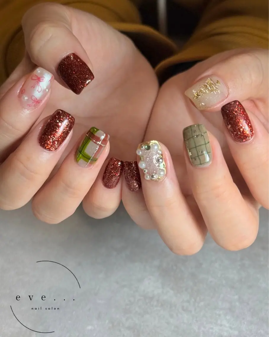 ネイル ニュアンスネイル 冬ネイル クリスマス ハンドネイル nail salon eve...のネイルデザイン