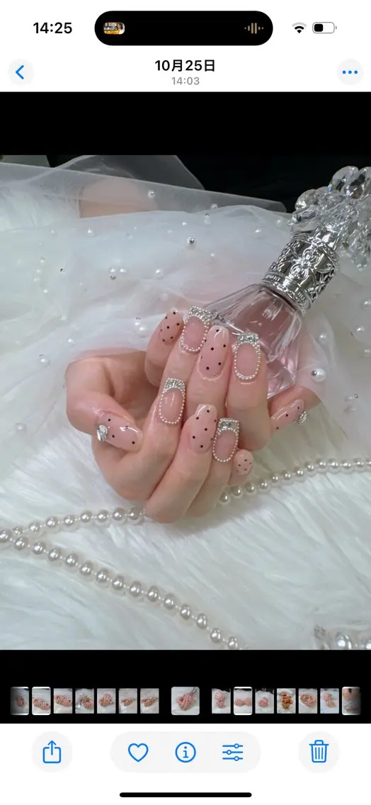 ネイル アートネイル べっ甲ネイル ボルドー チークネイル ドット ハンドネイル Queeens nailのネイルデザイン