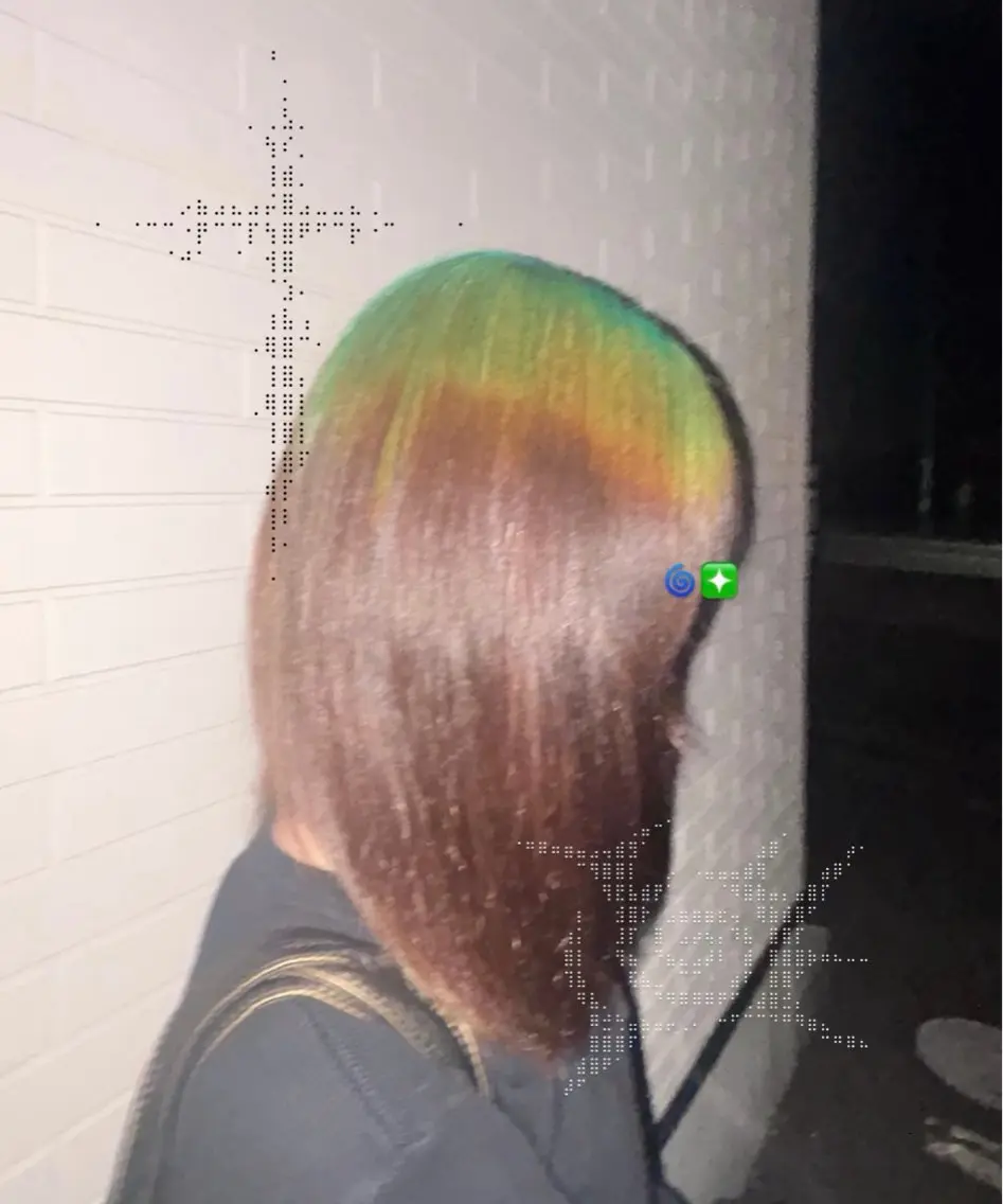 カラー 🌀安莉 .⋆♱⃓のヘアスタイル