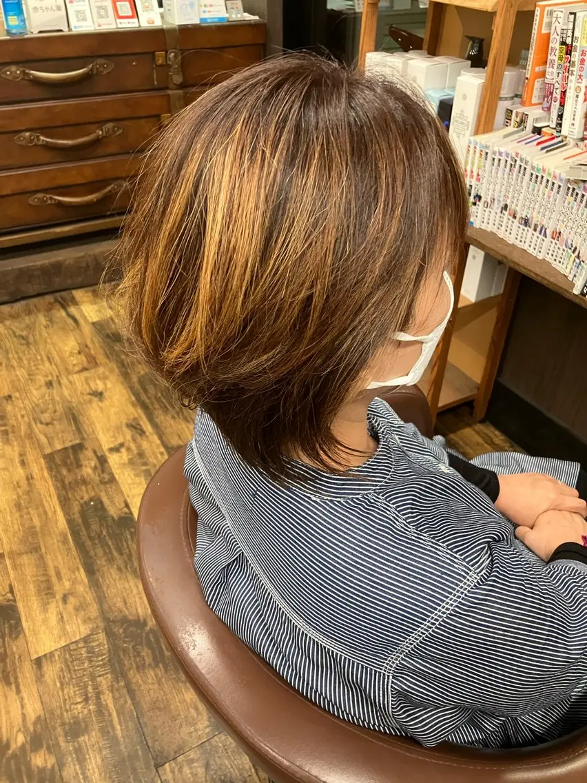 ショート レイヤーカット ショートヘア ウルフカット ウルフレイヤー カット ヘアカラー 香川 裕基のヘアスタイル