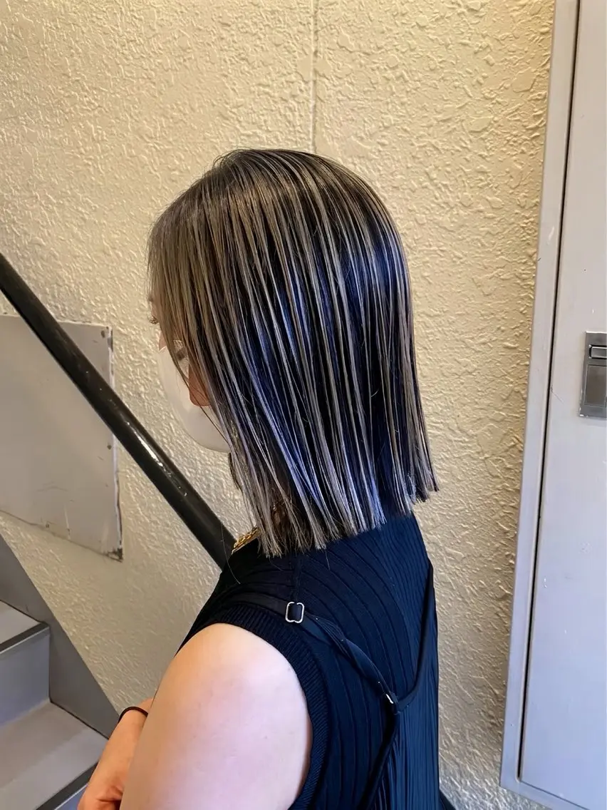 ミディアム ボブ カット ヘアカラー ＳＨＩ ＺＵのヘアスタイル