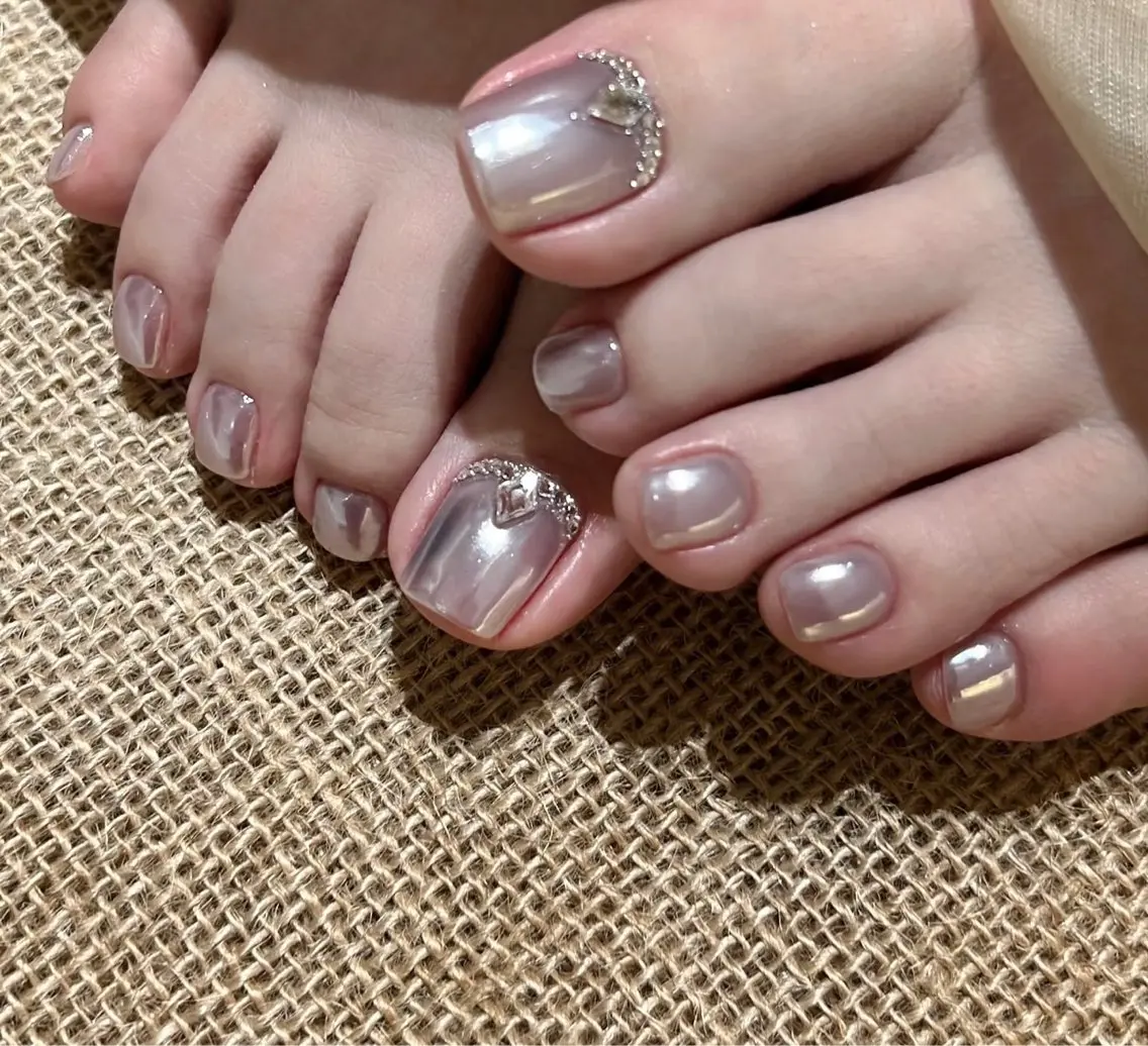 ネイル フットネイル ジェルネイル 氷ネイル・うるうるネイル 韓国ネイル ミラーネイル フットネイル Yoxie Nailのネイルデザイン
