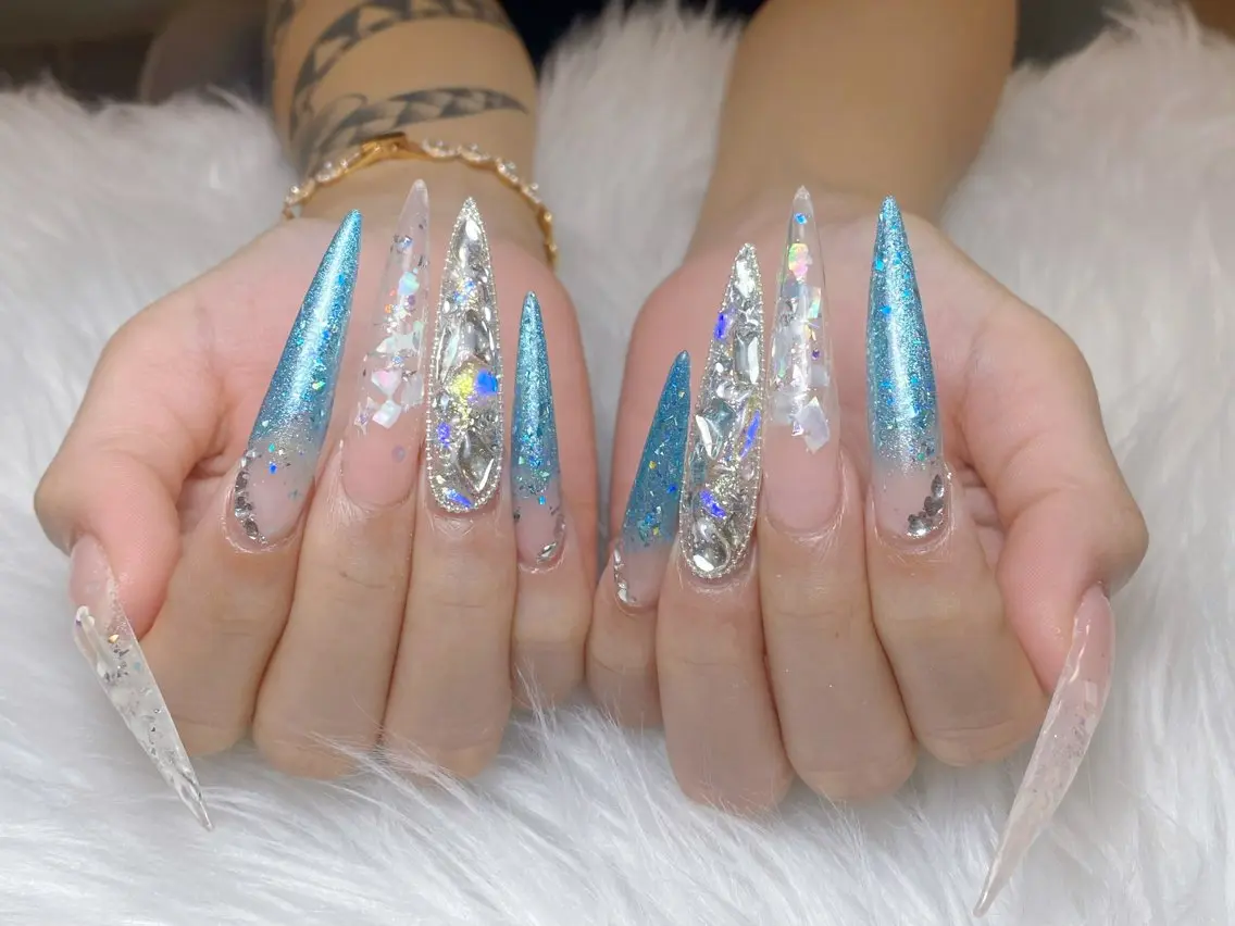 ネイル オーロラネイル ブラウン フラッシュネイル フラワーネイル ホログラムネイル ハンドネイル Rei _Nail 新宿のネイルデザイン
