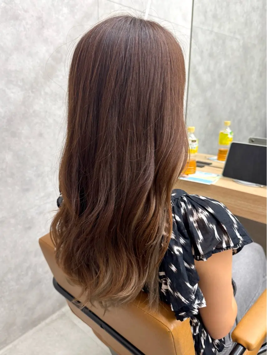 ロング カット ヘアカラー けー すけのヘアスタイル