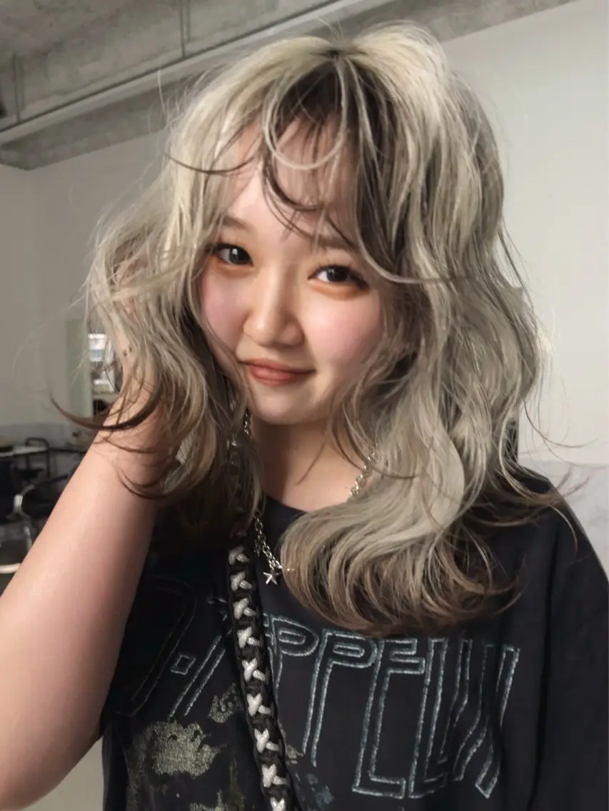 ロング カラー ブリーチ ケアブリーチ ロング トリートメント ヘアカラー ブリーチ/ハイトーン 名古屋栄/SHIONのヘアスタイル