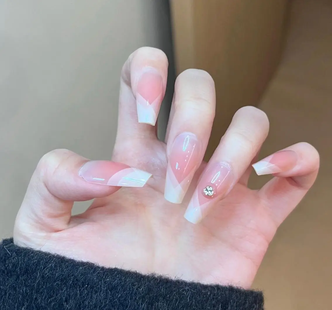 ネイル ハンドネイル 🎀 Ayaka_nailのネイルデザイン