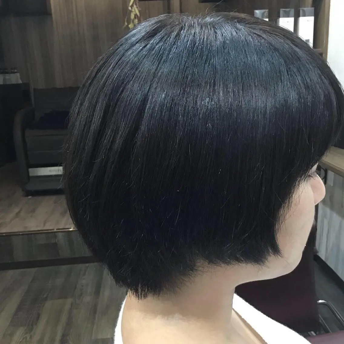 ショート カラー パーマ embrace エンブレイスのヘアスタイル