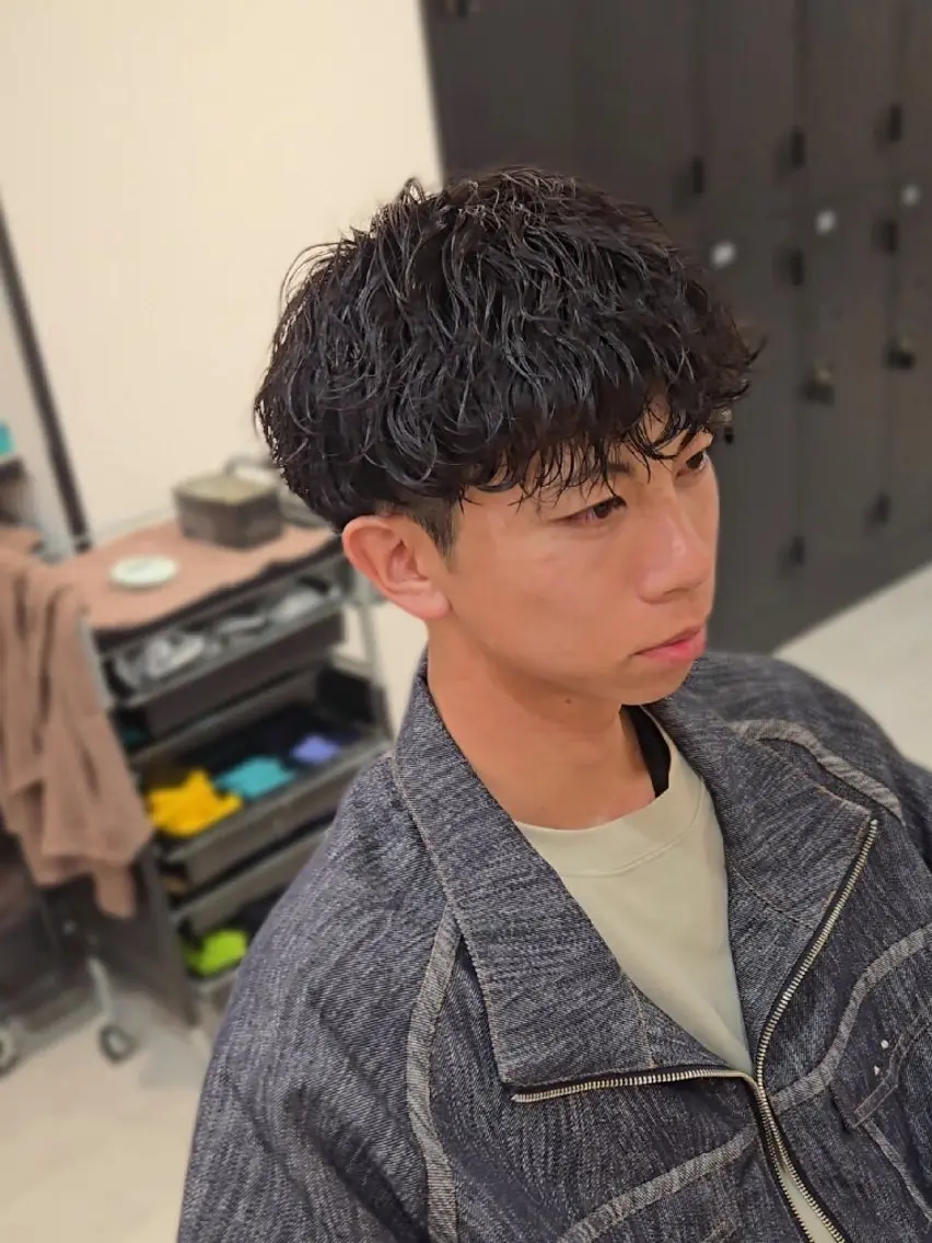 メンズ ミディアム パーマ ミディアムパーマ メンズパーマ 波巻きパーマ カット パーマ ヘアセット LEN名古屋/パーマ 海外ヘア/メンズ特化のヘアスタイル