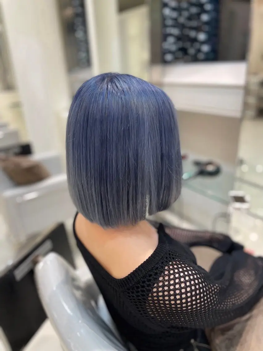 カラー Above /yoshimiのヘアスタイル