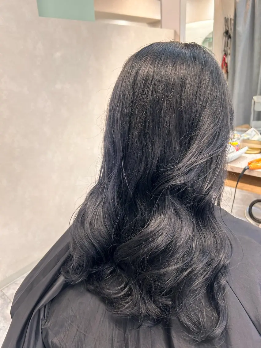ロング カラー 透明感カラー ヘアカラー トリートメント ひかり HAZELのヘアスタイル