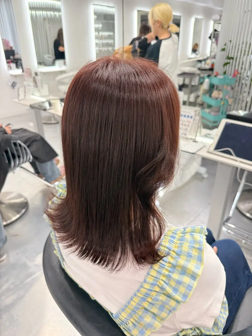 ミディアム オレンジブラウン 有馬 陽菜のヘアスタイル
