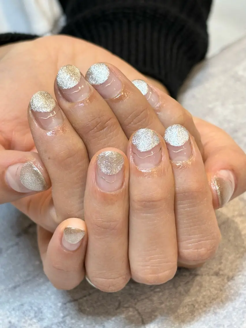 ネイル マグネットネイル ニュアンスネイル Minamo 🩵のネイルデザイン