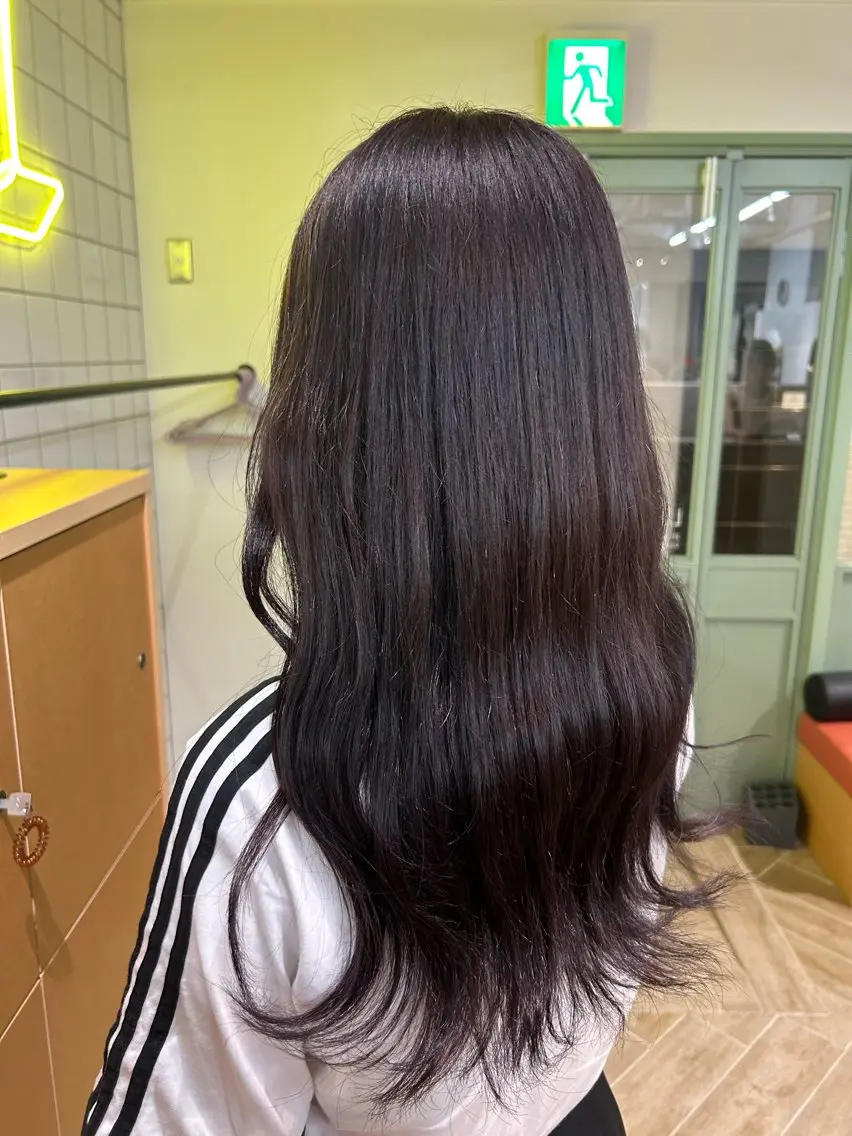 ロング カラー ヘアカラー ベージュ/ダブルカラ ー/新潟駅/青柳萌果のヘアスタイル