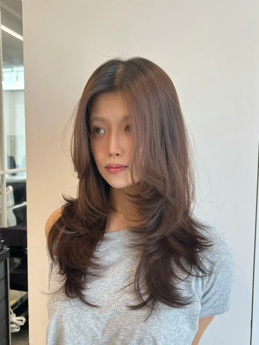 ミディアム レイヤーカット クララ 🐈‍⬛のヘアスタイル