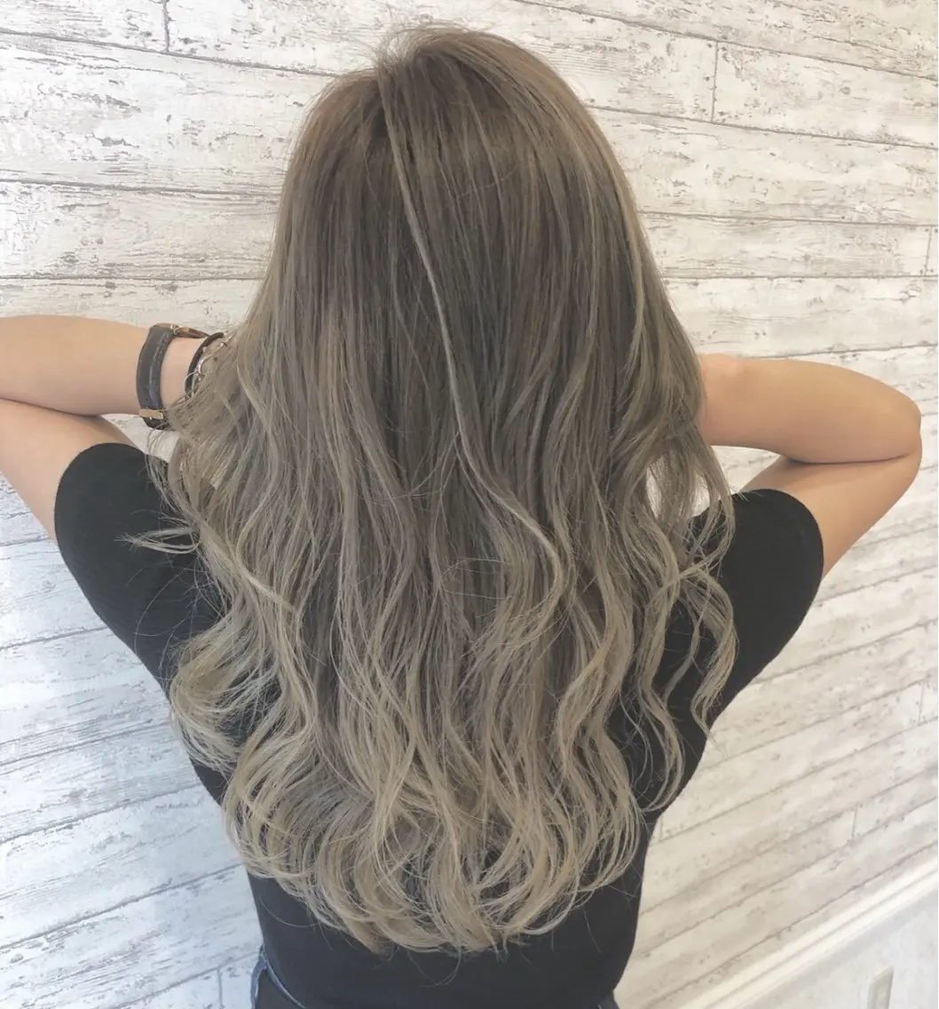 【ケアブリーチ】Wカラー💛＋カット✂️の写真