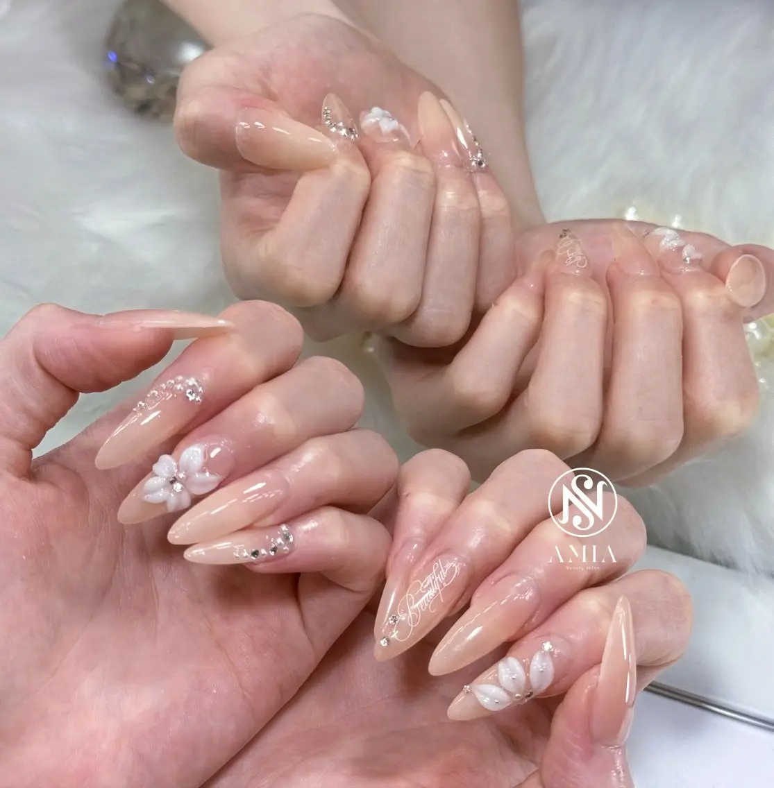 ロング ハンドネイル 🌟AMIA BEAUTY🌟のネイルデザイン