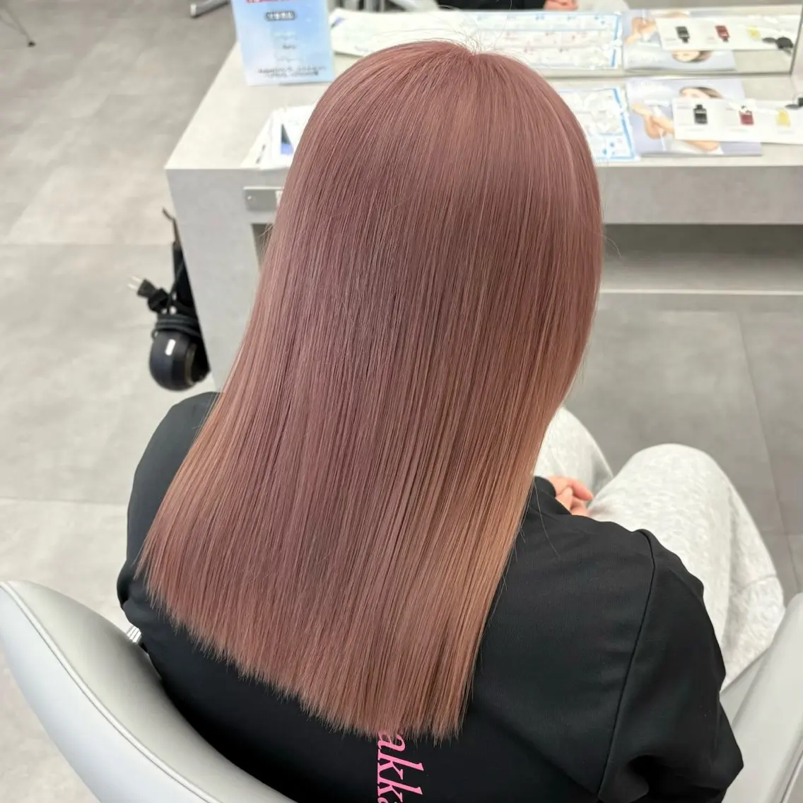 ミディアム ヘアカラー 🎀ハイトーン🎀 ケアブリーチmikuのヘアスタイル