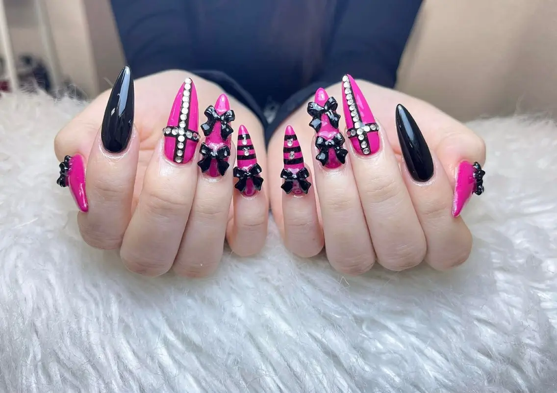 ネイル フレンチネイル ジェルネイル ガーリー 韓国ネイル ロングネイル ハンドネイル NieNail Nezukoのネイルデザイン
