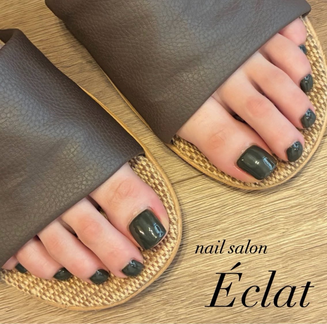ネイル フットネイル ワンカラーネイル フットネイル nail salon Éclatのネイルデザイン