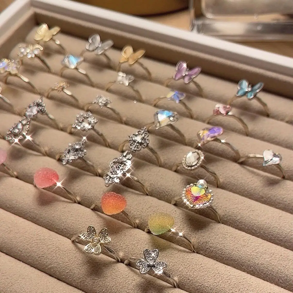 ネイル オーロラネイル フットネイル フレンチネイル ジェルネイル 韓国ネイル 【ENサロン】 Rei🎀Nailのネイルデザイン