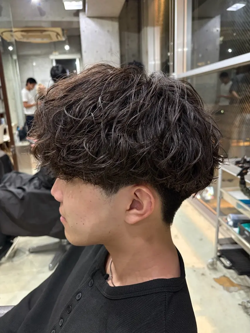 ショート パーマ メンズ メンズパーマ シャドーパーマ カット パーマ fifthパーマ特化 ユウリのヘアスタイル