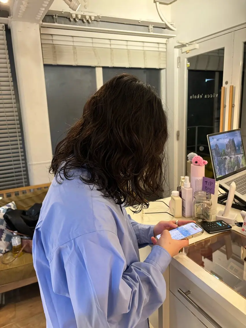 ミディアム パーマ レイヤーカット KAEのヘアスタイル