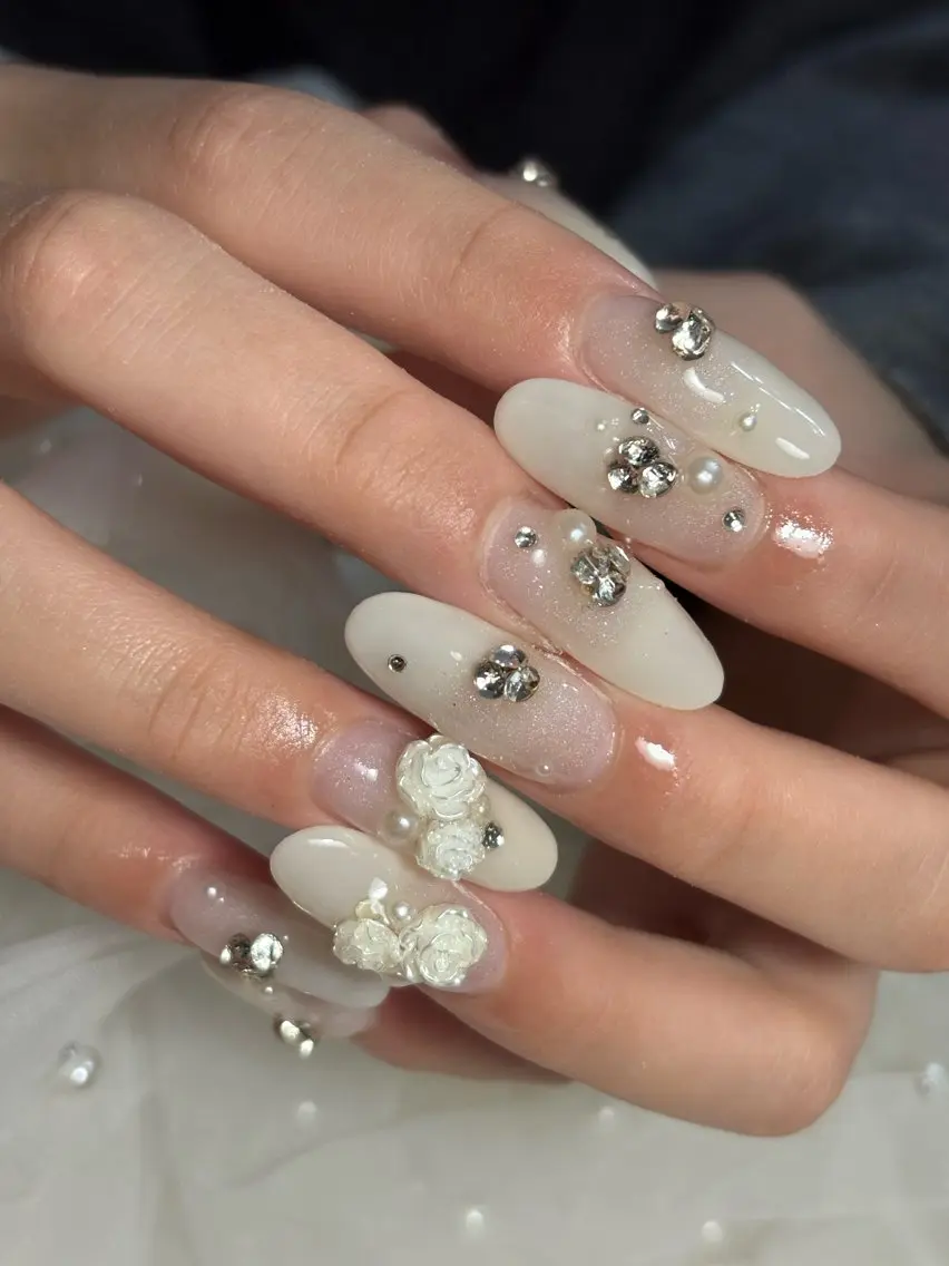 ネイル ハンドネイル フットネイル ✴︎ Delightのネイルデザイン