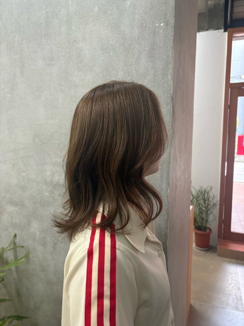 ミディアム カラー ヘアカラー Le'a  谷町 ツボタホノカのヘアスタイル