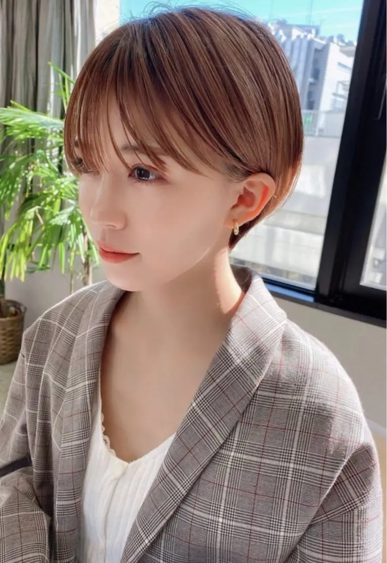 ショート カラー 透明感カラー ショートヘア カット ヘアカラー トリートメント 寺戸 /艶髪のヘアスタイル