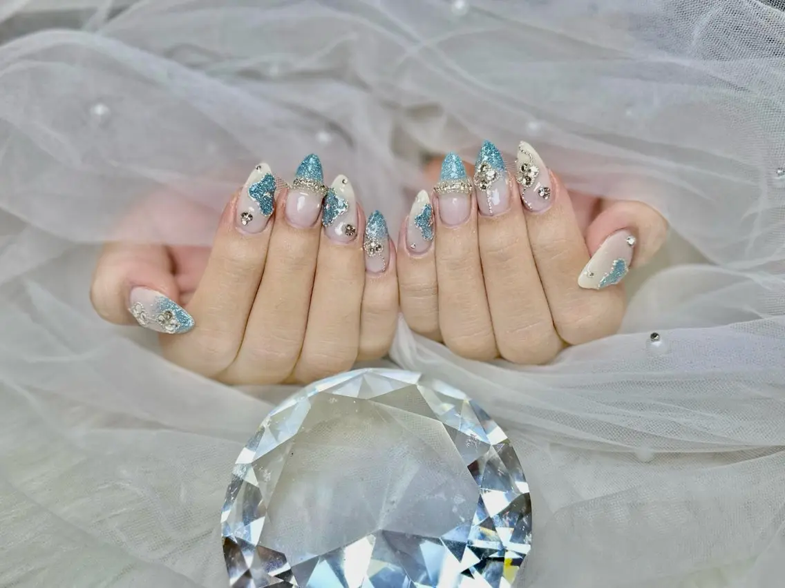ネイル 長さ出し ジェルネイル 韓国ネイル マグネットネイル 持ち込み ハンドネイル SHE NAILのネイルデザイン