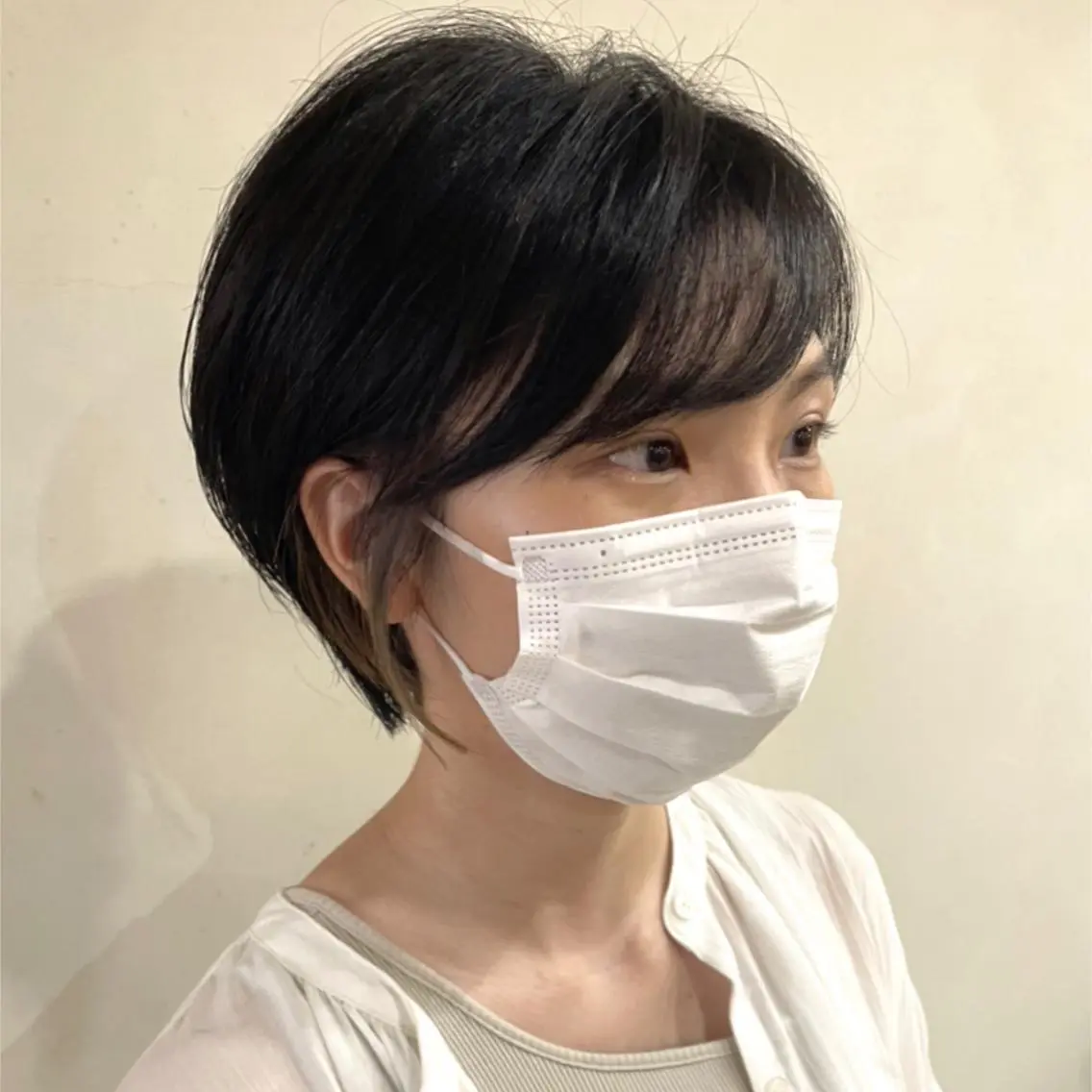 ショート カラー ショートボブ ハンサムショート 丸みショート デザインカラー ハイライトカラー ヘアカラー 京都大人女性ショート 徒歩1分/秋山のヘアスタイル
