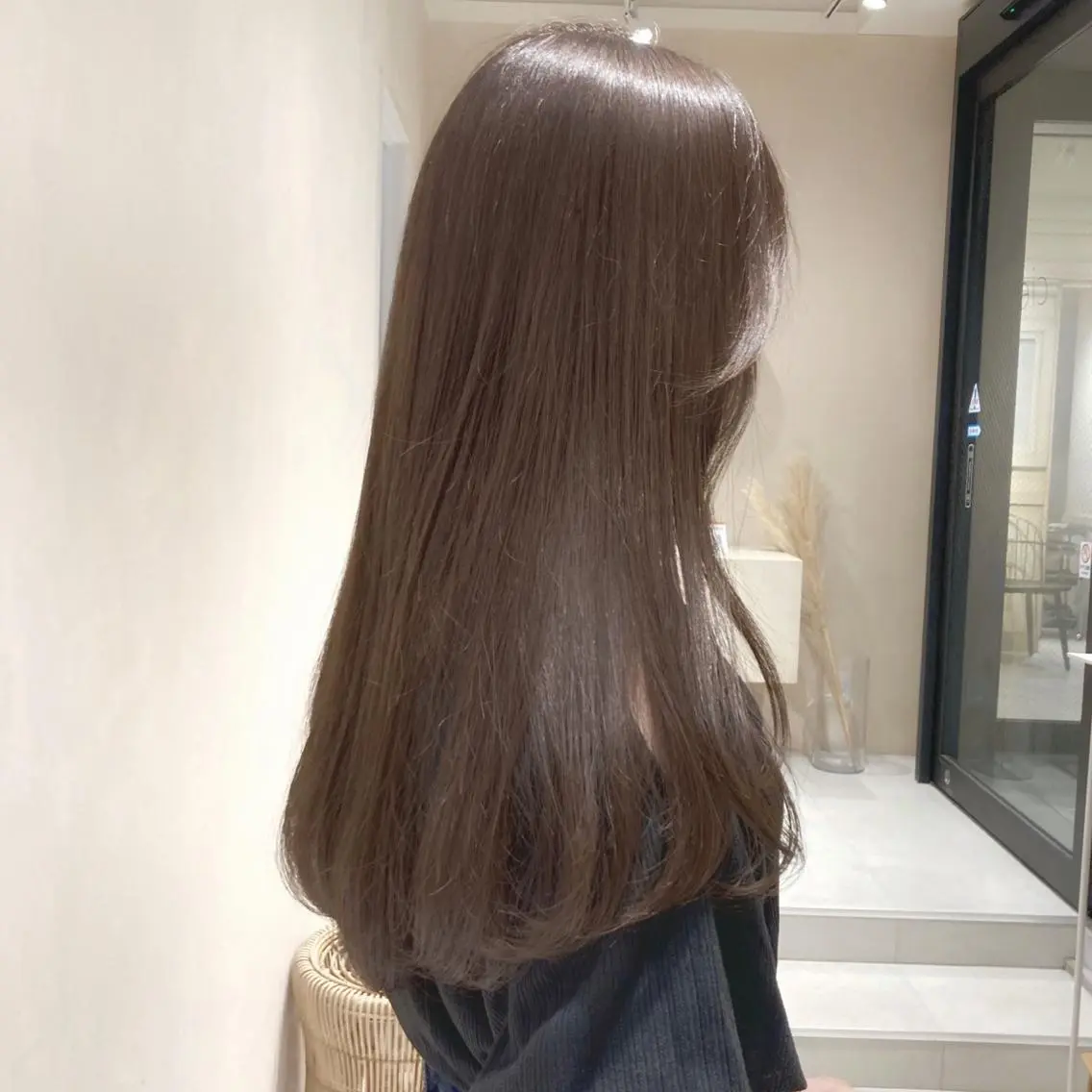セミロング カラー グレージュ MURANAKA RYOのヘアスタイル
