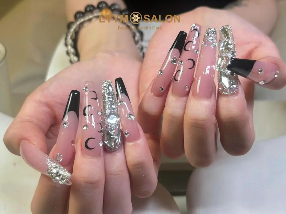 ロング 韓国風ヘア ロング ハンドネイル LYYM Salon Miraのネイルデザイン