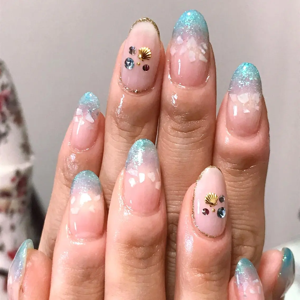 ネイル グラデーション 持ち込み オフィスネイル シンプルネイル 夏ネイル ステラ marikominoのネイルデザイン