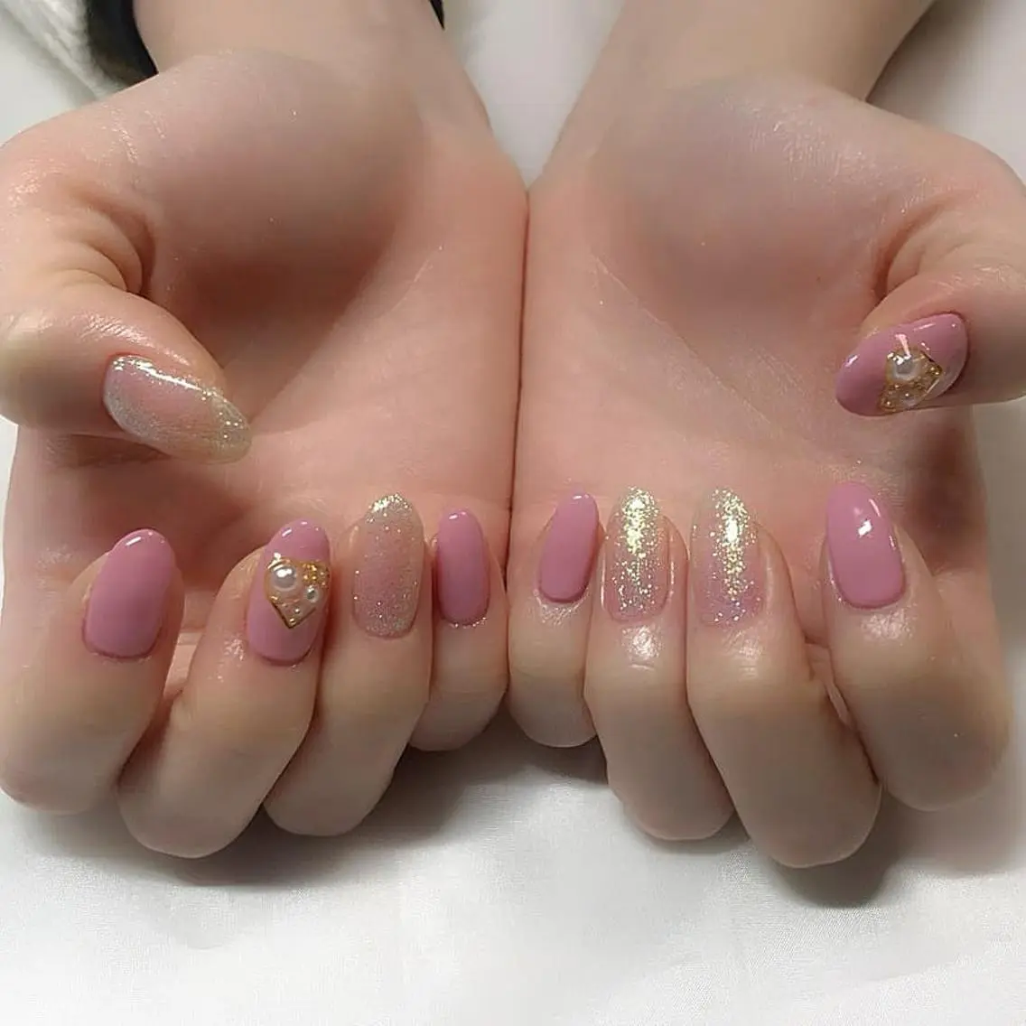 ネイル オーロラネイル ピンク lylynail YUUKAのネイルデザイン