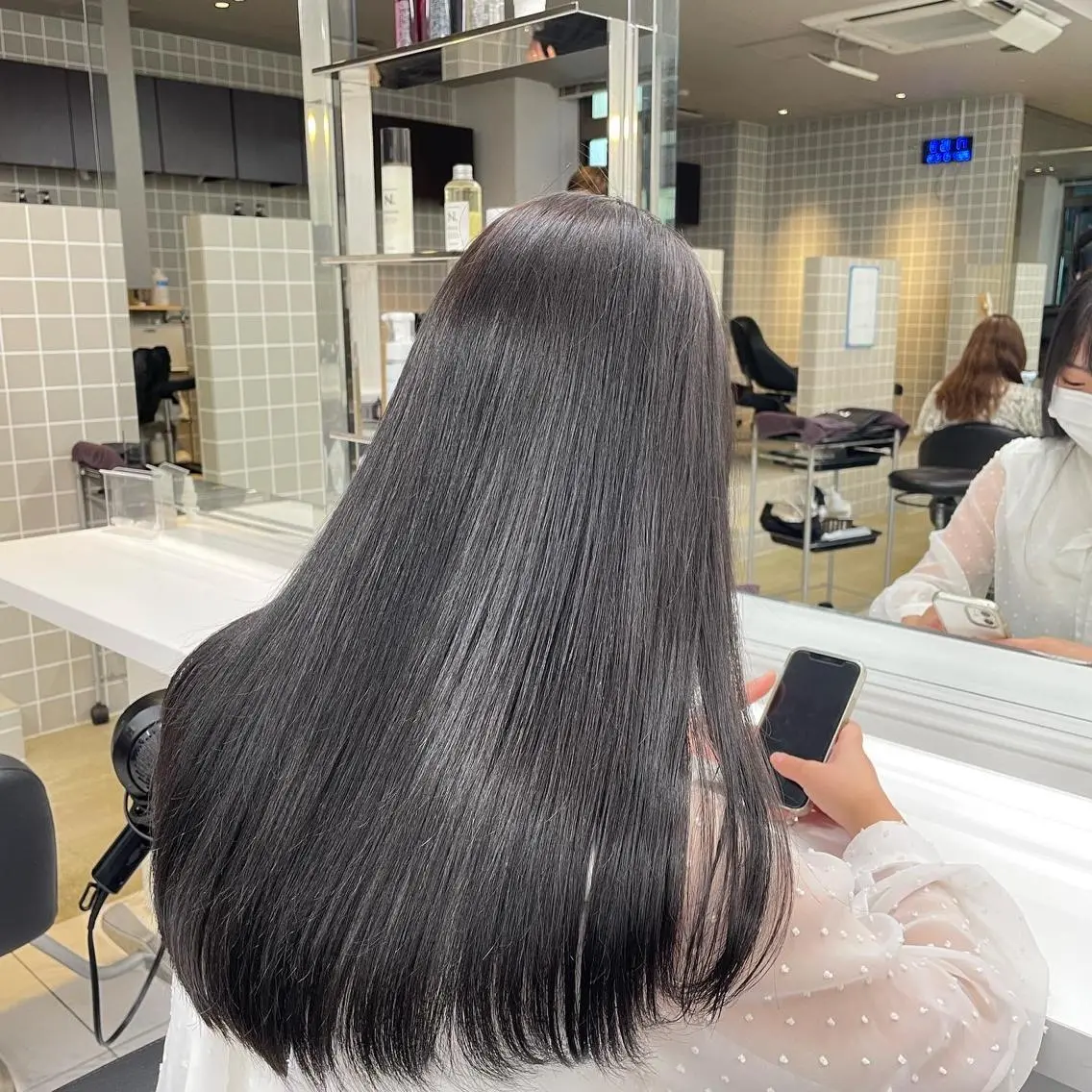 セミロング カラー パーマ ヘアアレンジ メンズ キッズ ネイル マツエク・マツパ 🦋縮毛/韓国レイヤ ー/透明感カラー🦋のヘアスタイル