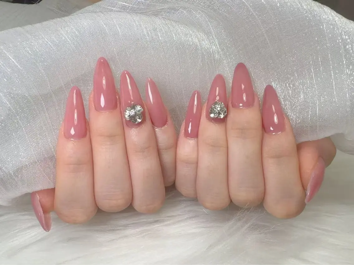 ネイル ハンドネイル W・ lina  nailのネイルデザイン
