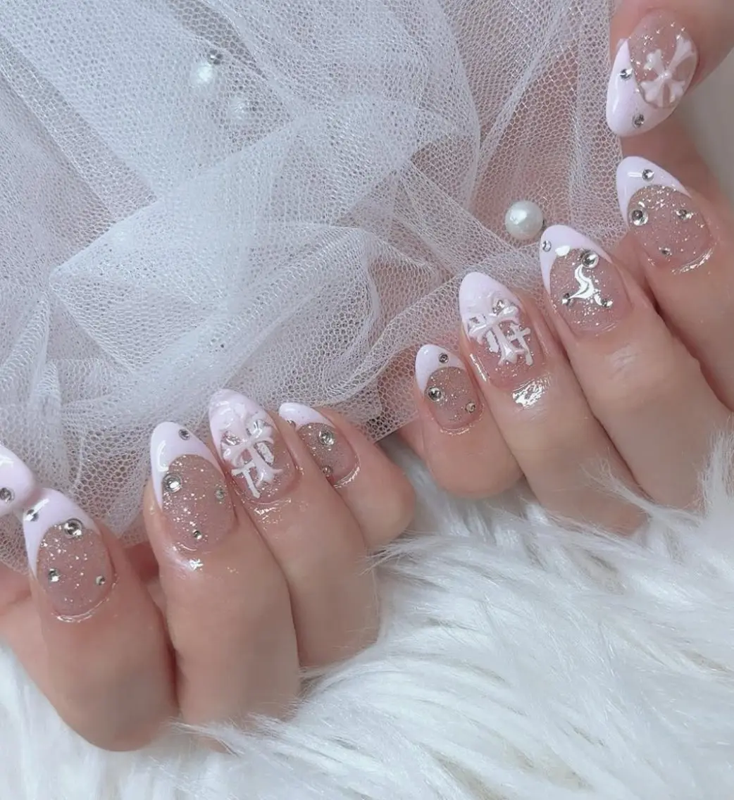 ネイル アートネイル フレンチネイル ジェルネイル キラキラネイル ニュアンスネイル ハンドネイル Ryu Nail NekoChanのネイルデザイン