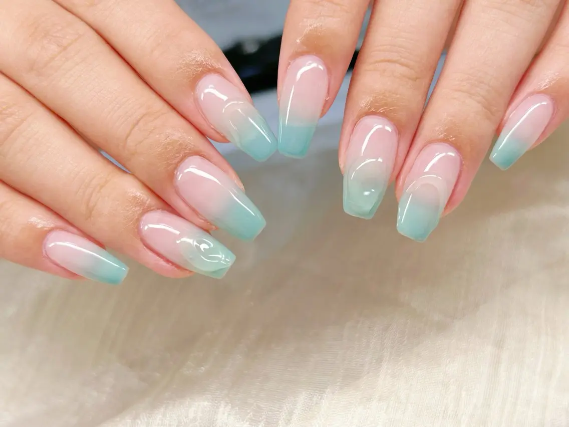 ネイル アートネイル チークネイル 成人式 入学式 長さ出し Lino Nailのネイルデザイン