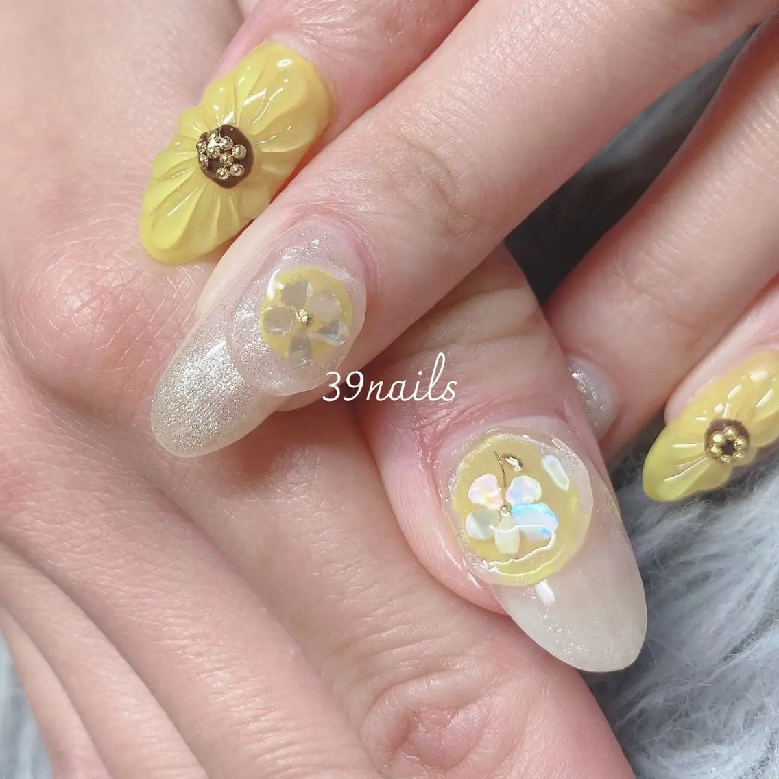 ネイル フラワーネイル ジェルネイル パラジェル ぷっくりネイル ブライダルネイル ハンドネイル 39-nails EharaMikuのネイルデザイン