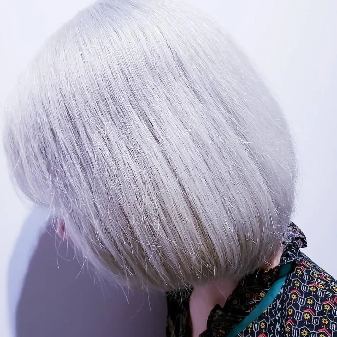 カラー ミディアム 饒平名 知也のヘアスタイル