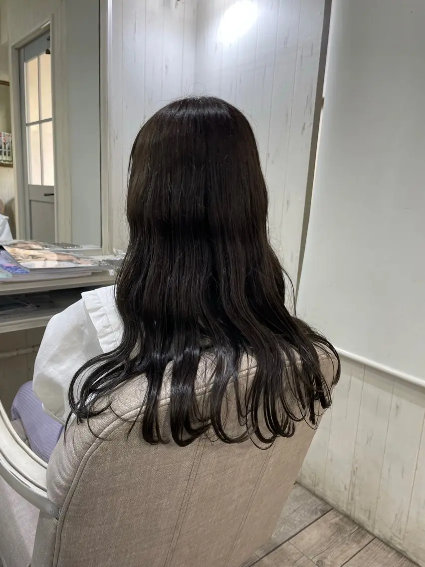 ロング ネモトメイナ🌿 今月末で退職しますのヘアスタイル